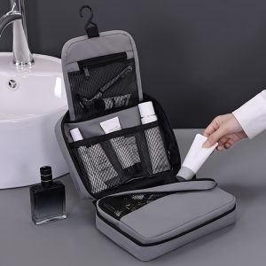 Trousse à cosmétiques avec poches en filet
